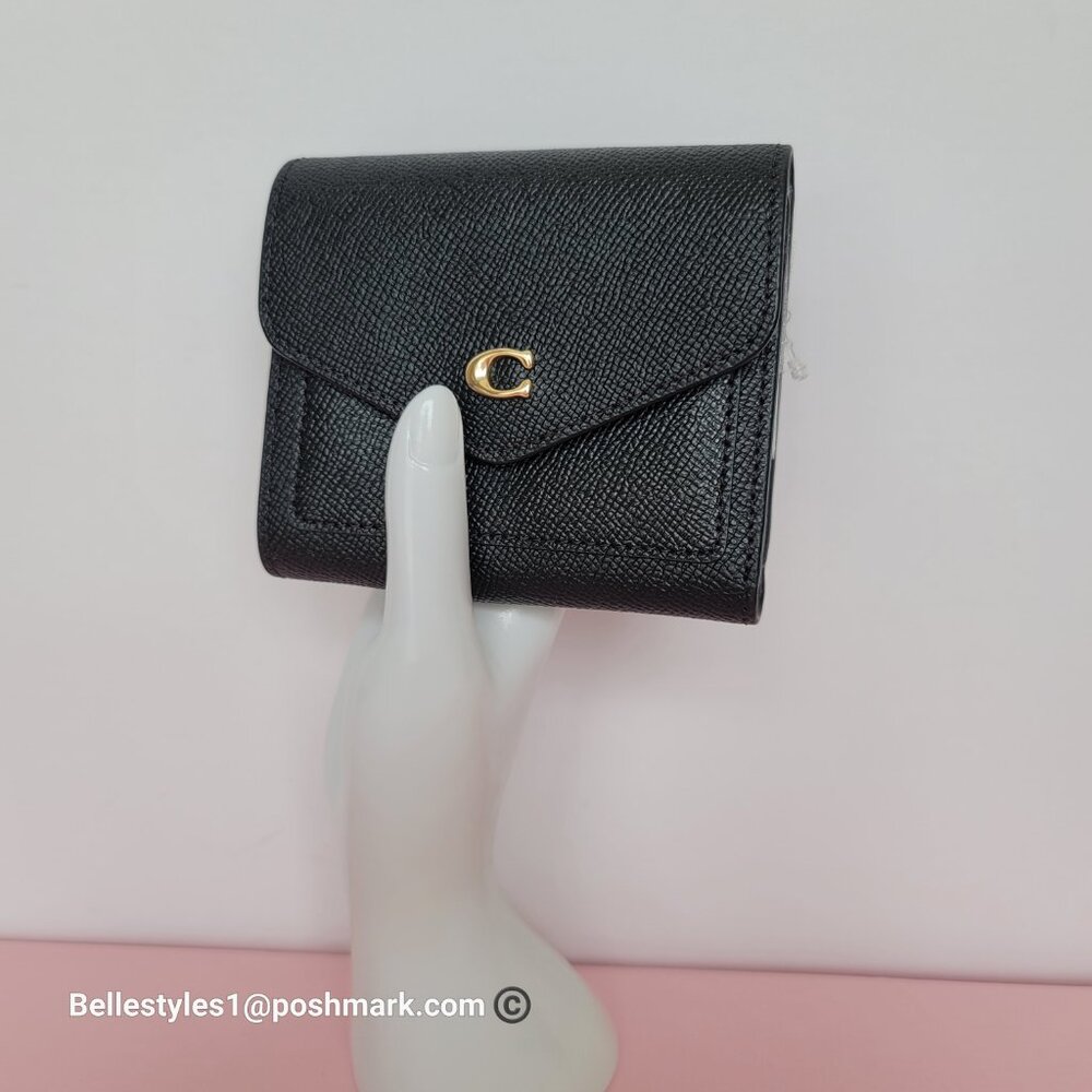 COACH Wyn Crossgrain Leather Small Leather Wallet- Black color 🎈$89. ⭐ - Picture 4 of 16